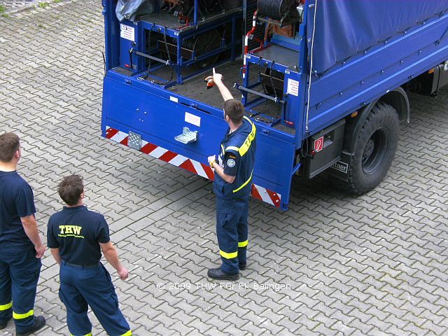 FmTr Christoph Wiedemann (FK Balingen) erklärt die Ausstattung