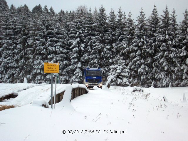 Anfahrt auf die Panzerschnellbrücke mit dem GKW I