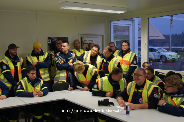 Einweisung in das Training im ADAC Fahrsicherheitszentrum Hockenheim 