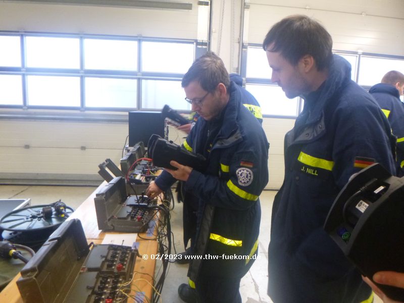 Praktischer Teil in der Kfz-Halle