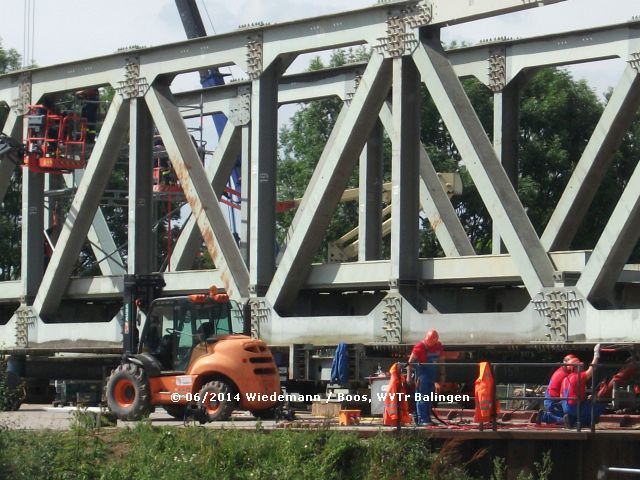 Arbeiten an der Behelfsbrücke