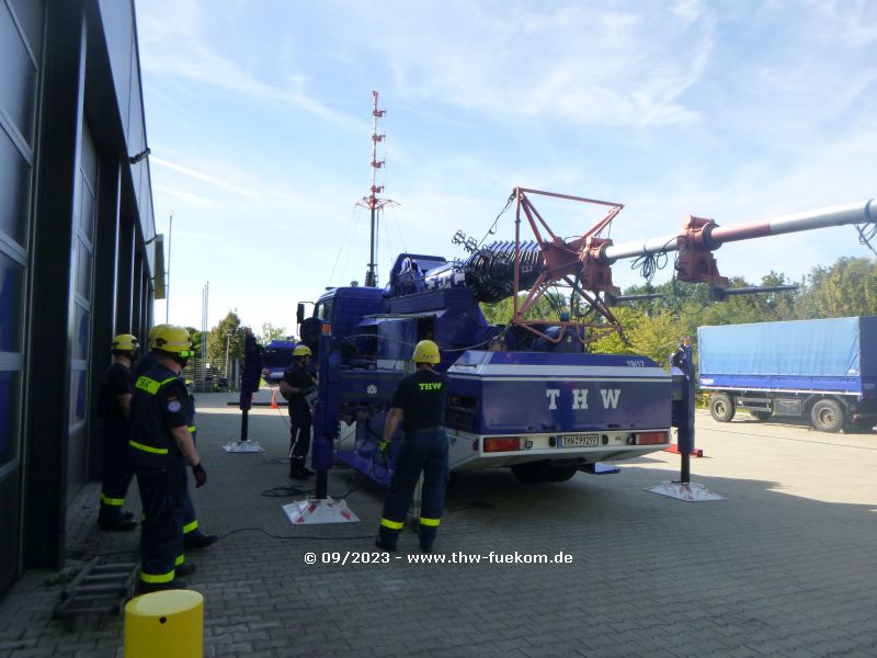 Ausbildung Aufbau MastKW in Neuhausen a.d.F.