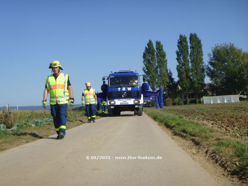 hier: Stützen ausgefahren, Breite nun 6,10 m