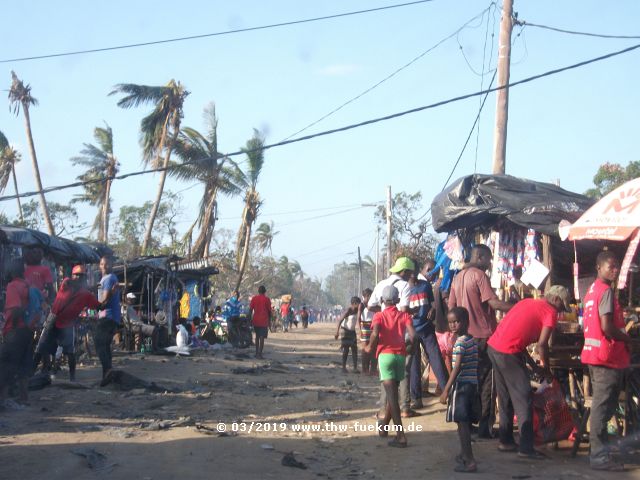 Straße zwischen Beira und Nhangau