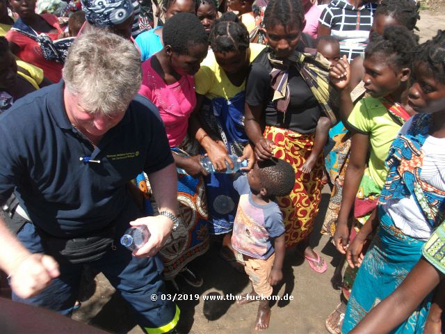 Das Trinkwasser wird an Ort uns Stelle verköstigt