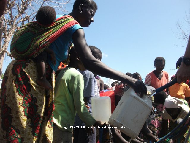 Trinkwasserabnahme in Nhangau/Mosambik