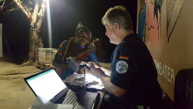 Besprechung mit der Köchin Luisa