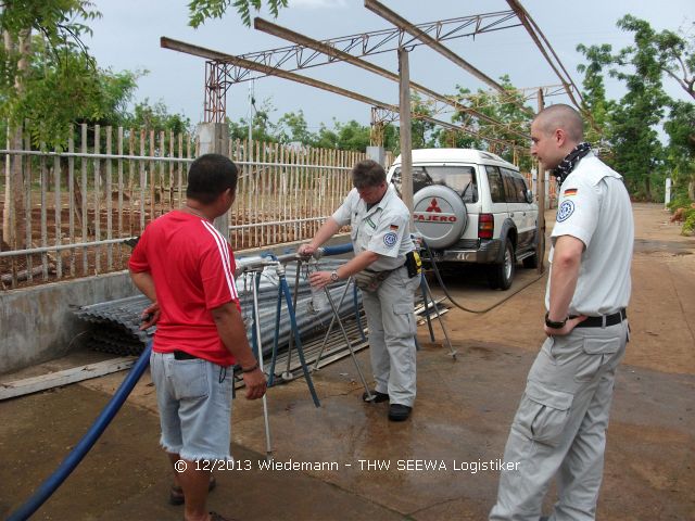 Trinkwasserprobe, frisch aufbereiteten Trinkwassers