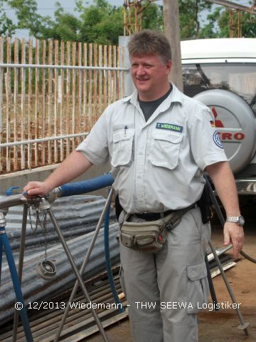 Trinkwasserprobe, frisch aufbereiteten Trinkwassers