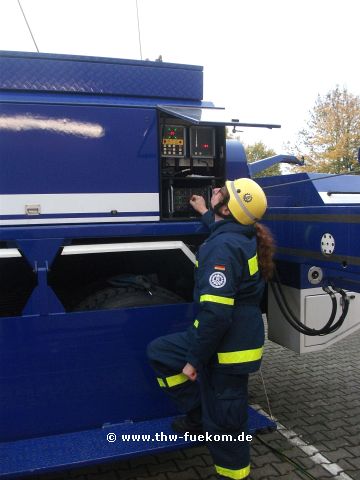 Abbau des MastKW Gelnhausen zur Reparatur des Toplichts