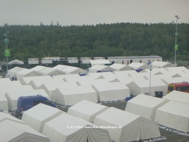 Der Bereitstellungsraum Nürburgring, hier Duschcontainer