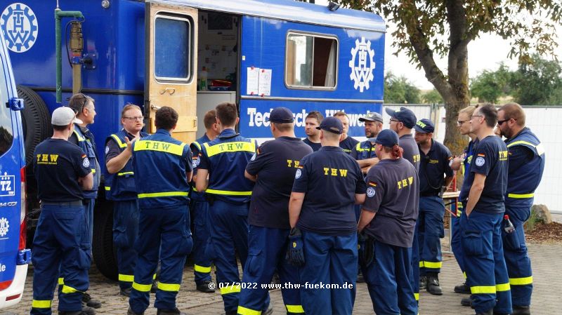 Einsatz des Einsatzleitanhänger (ELA) des Fachzug Führung / Kommunikation bei der Beat Parade in Empfingen