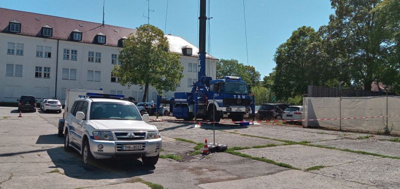 Aufbau der Mastanlage abgeschlossen
