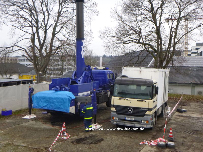 MastKW Potsdam und das Einsatzfahrzeug der ASDBW