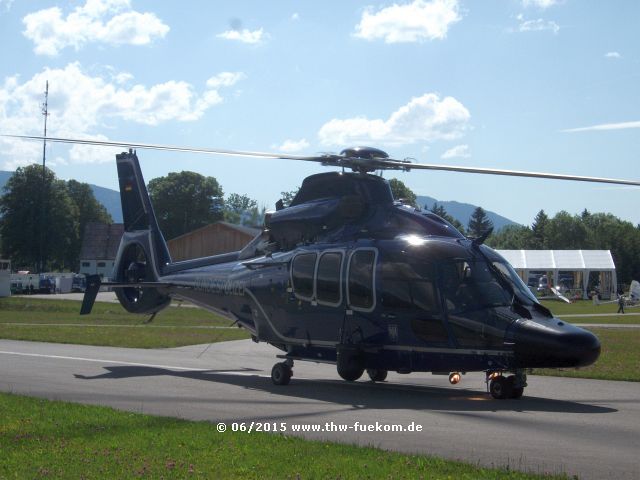 Leichter Transporthubschrauber EC 155 B der Bundespolizei