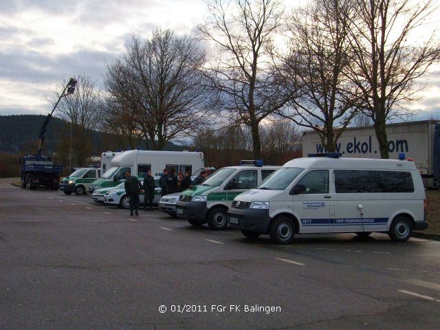 Aufbau der Kontrollstelle am Parkplatz Hasenrain BAB 81