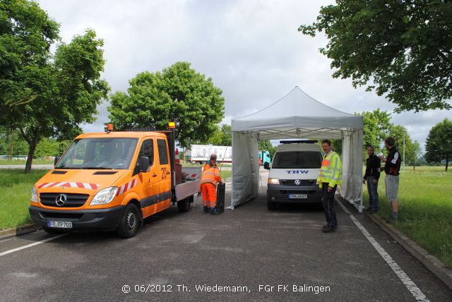 Aufbau des WVTr Einsatzzelt als Kontrollstelle