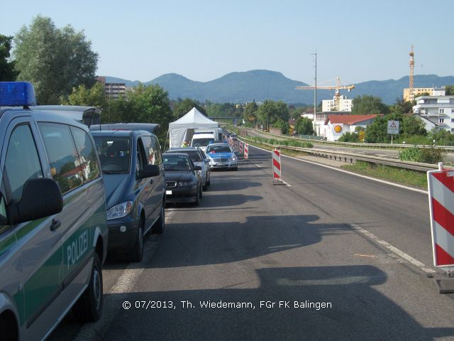 Blick in die Kontrollstelle entgegen Fahrtrichtung