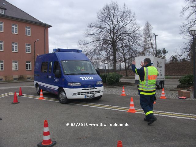 Rückwärtsfahren mit Einweiser 