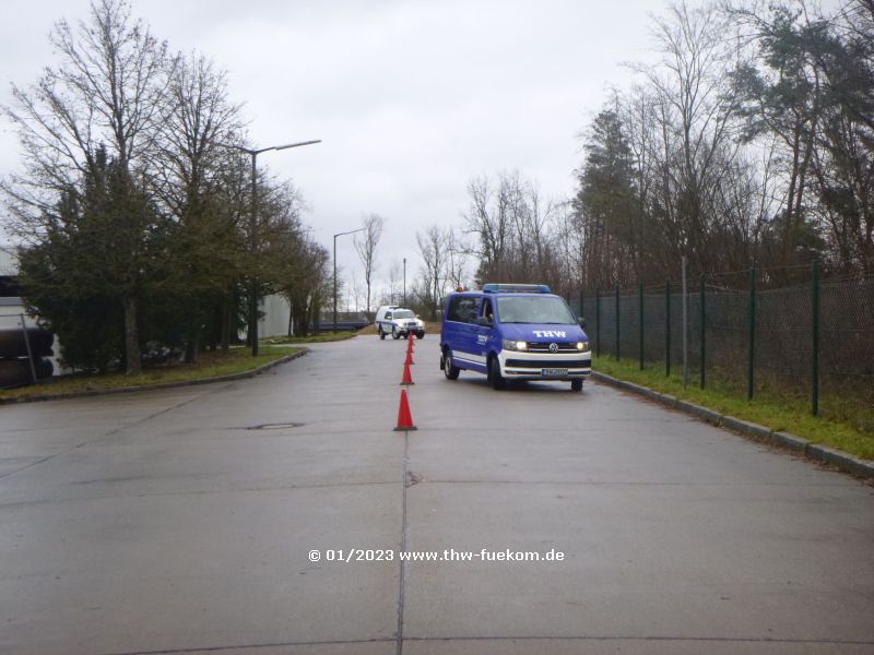 Slalom, gewöhnen an das Einsatzfahrzeug, richtiges Lenken