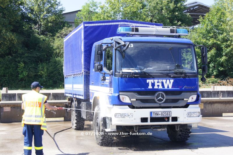 Reinigung der Einsatzfahrzeuge