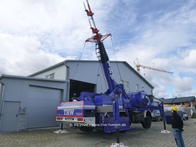 Aufrichten des Mast