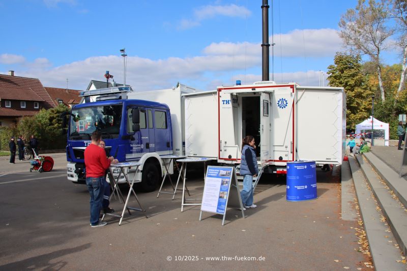 Ausstellung der Einsatzfahrzeuge THW
