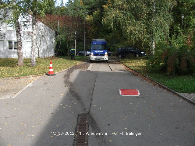 praktische Fahrübungen auf dem Hof des Ortsverbandes