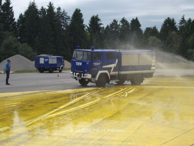 ohne ABS bricht das Fahrzeugheck aus