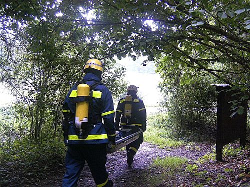 Rettung eiens Verletzten unter schwerem Atemschutz