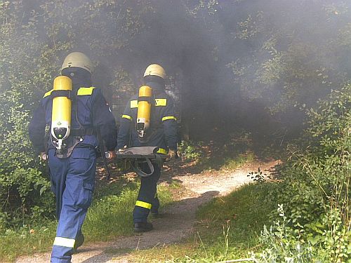 Trupp zwei beim Rettungsangriff