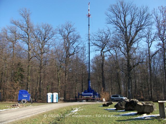 Aufbau des MastKW Balingen im Wald in Tukastan