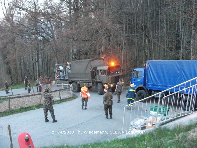 Bau einer Wasserförderstrecke durch die Schweizer Armee