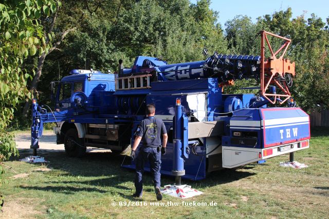 Aufbau des MastKW Balingen am Einsatzort