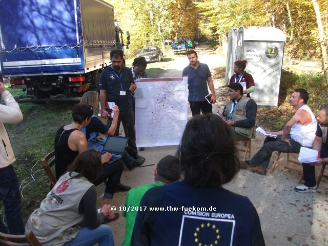 Internationales Meeting im Camp - Aidworker vor Ort 